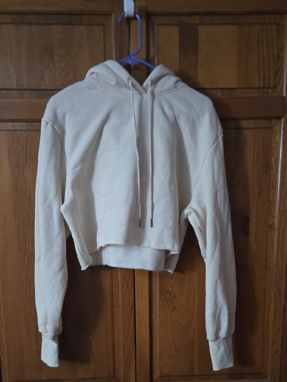 Allure Luxe Women's Medium Cream Cropped Hoodie